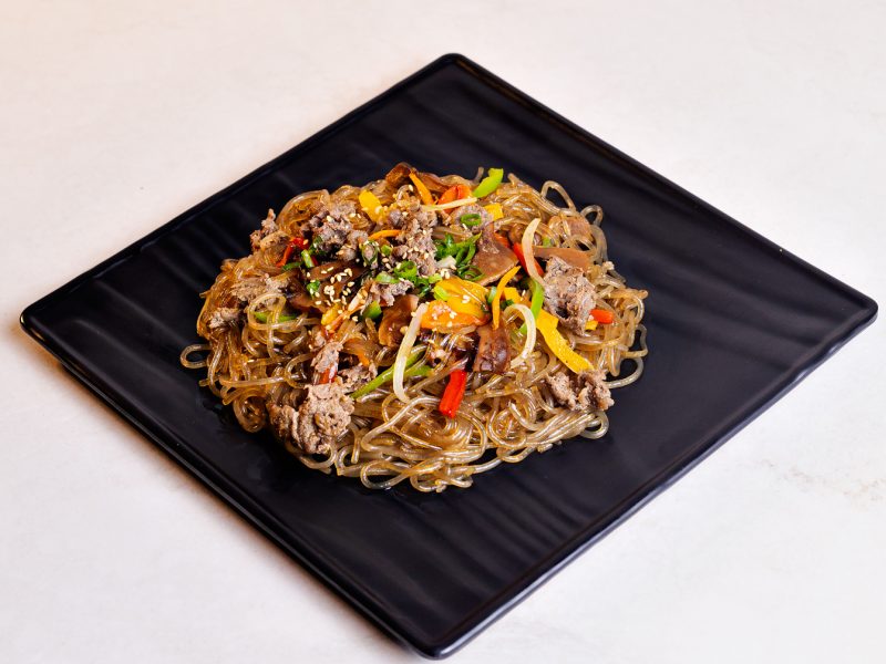 Japchae — imagem ilustrativa